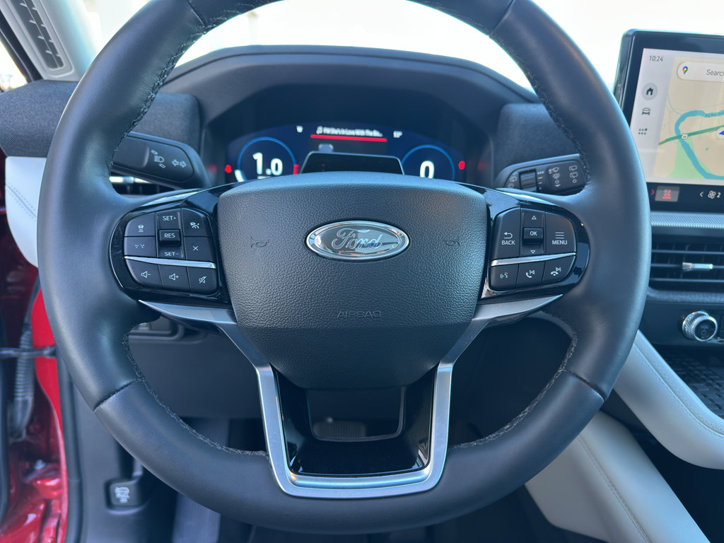 Used 2025 Ford Explorer Platinum w/ Ultimate Package image 14
