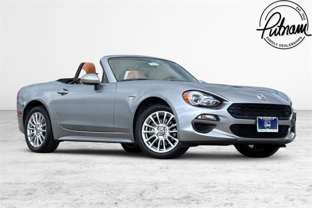 Used 2017 FIAT 124 Spider Classica RWD image 1