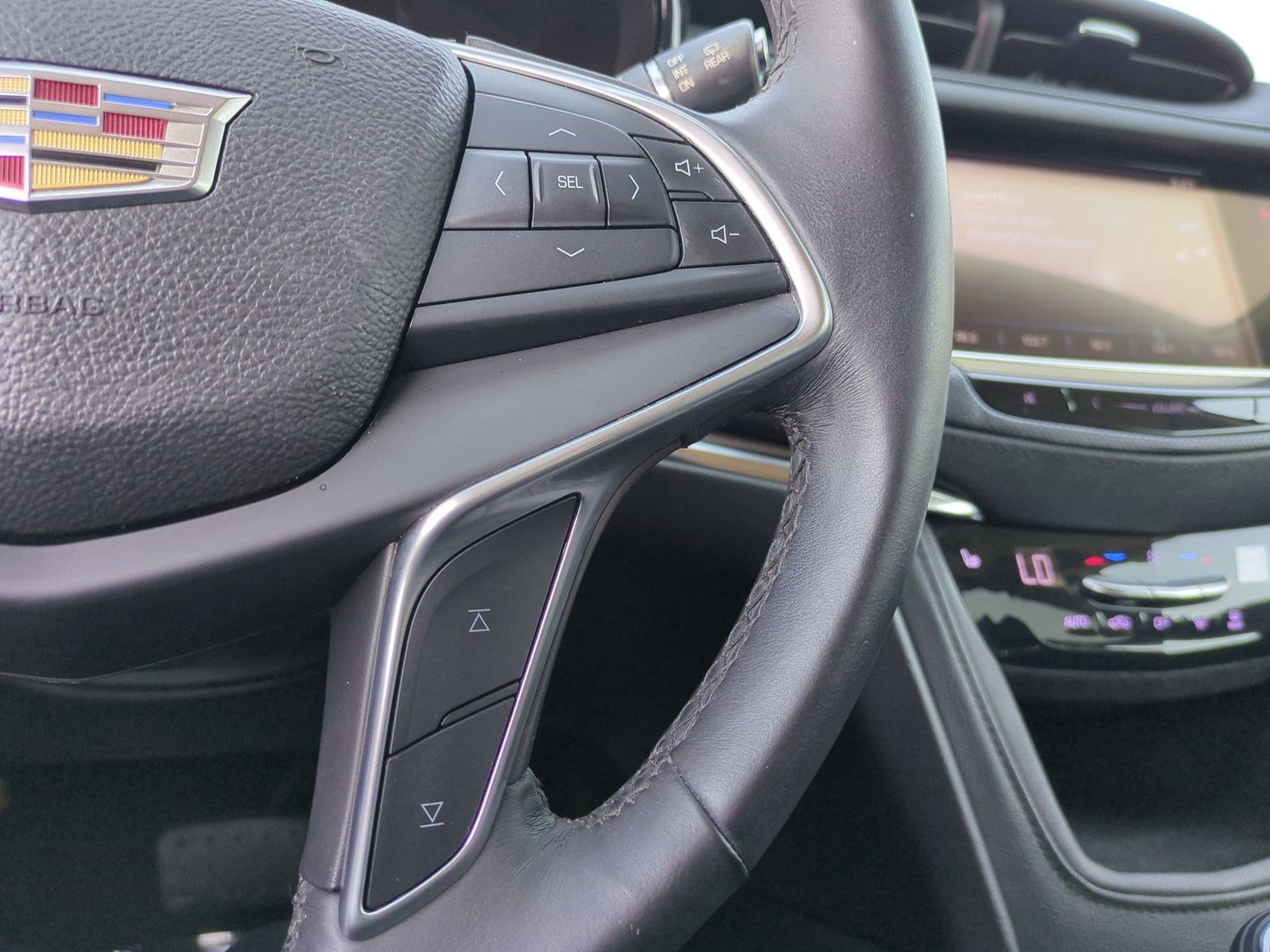 Used 2017 Cadillac XT5 Luxury w/ Driver Awareness Package FWD image 20