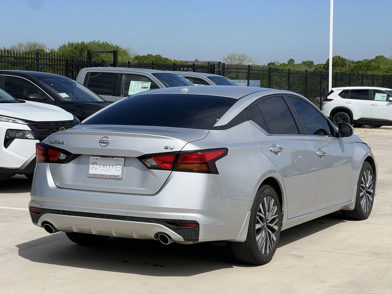 Certified 2024 Nissan Altima 2.5 SV w/ SV Premium Package image 4