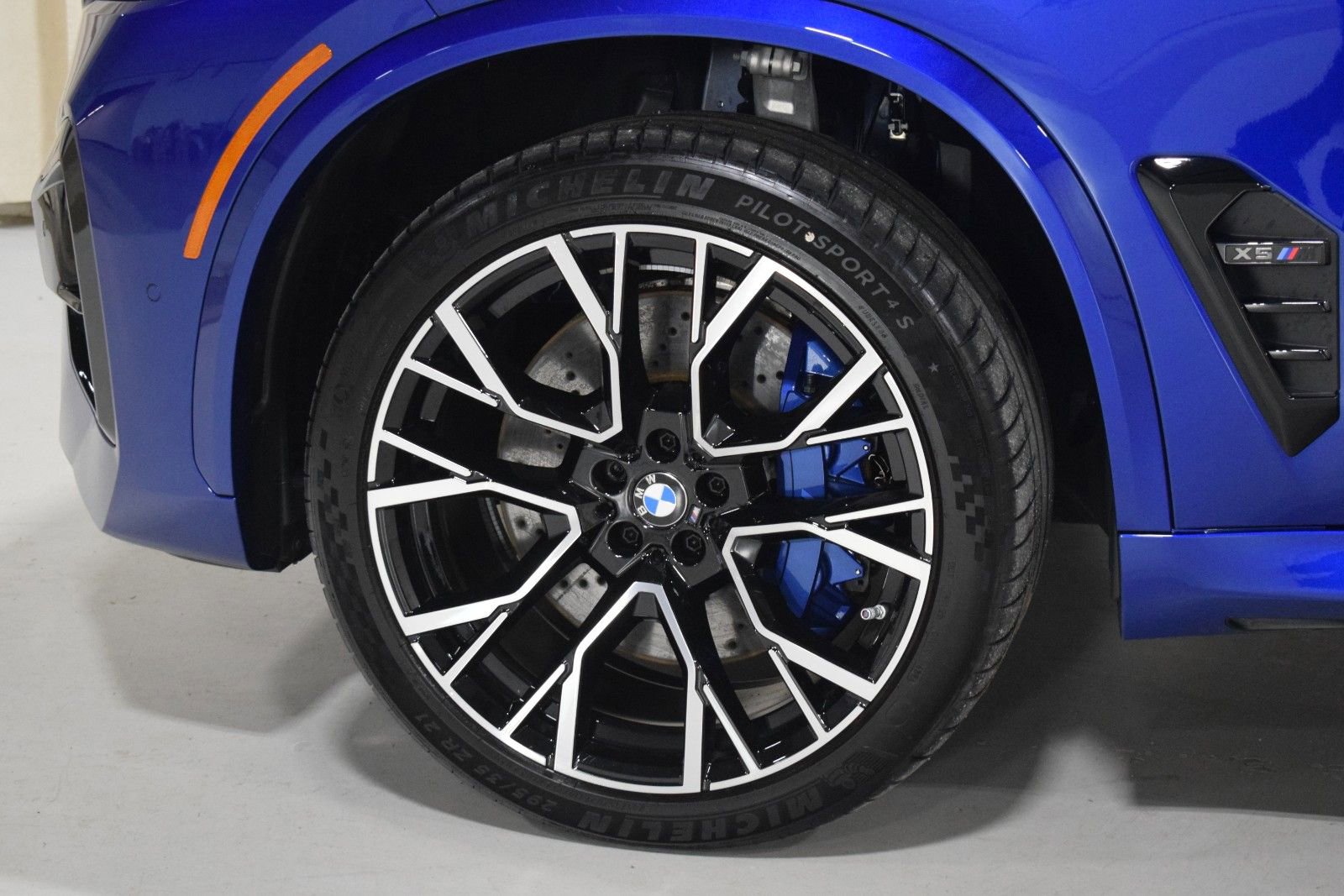 Used 2025 BMW X5 M Competition AWD/4WD image 6