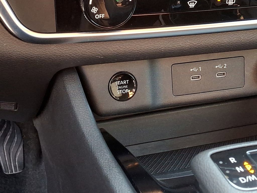 Used 2024 Nissan Rogue S image 22