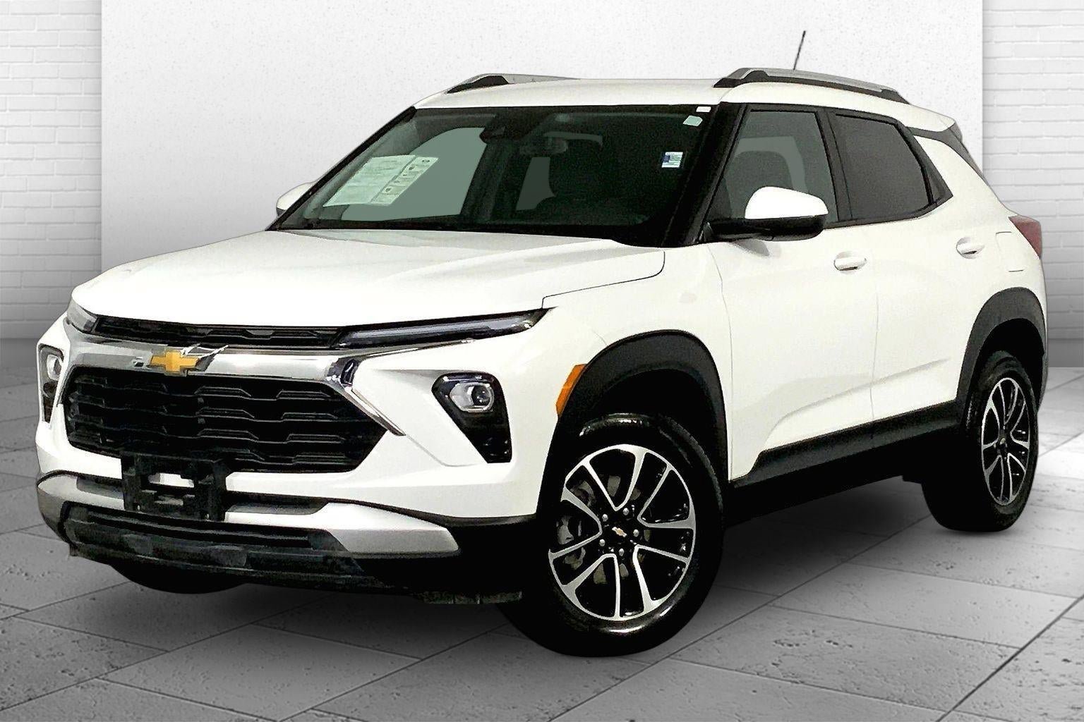 Used 2025 Chevrolet TrailBlazer LT AWD/4WD image 12