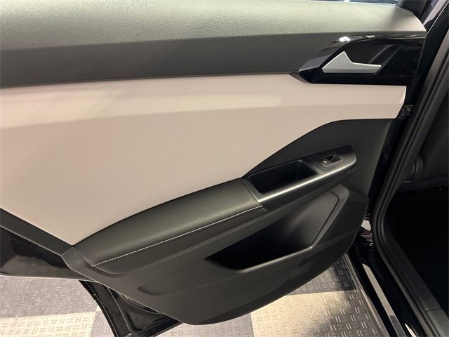 New 2026 Volkswagen Taos S image 10