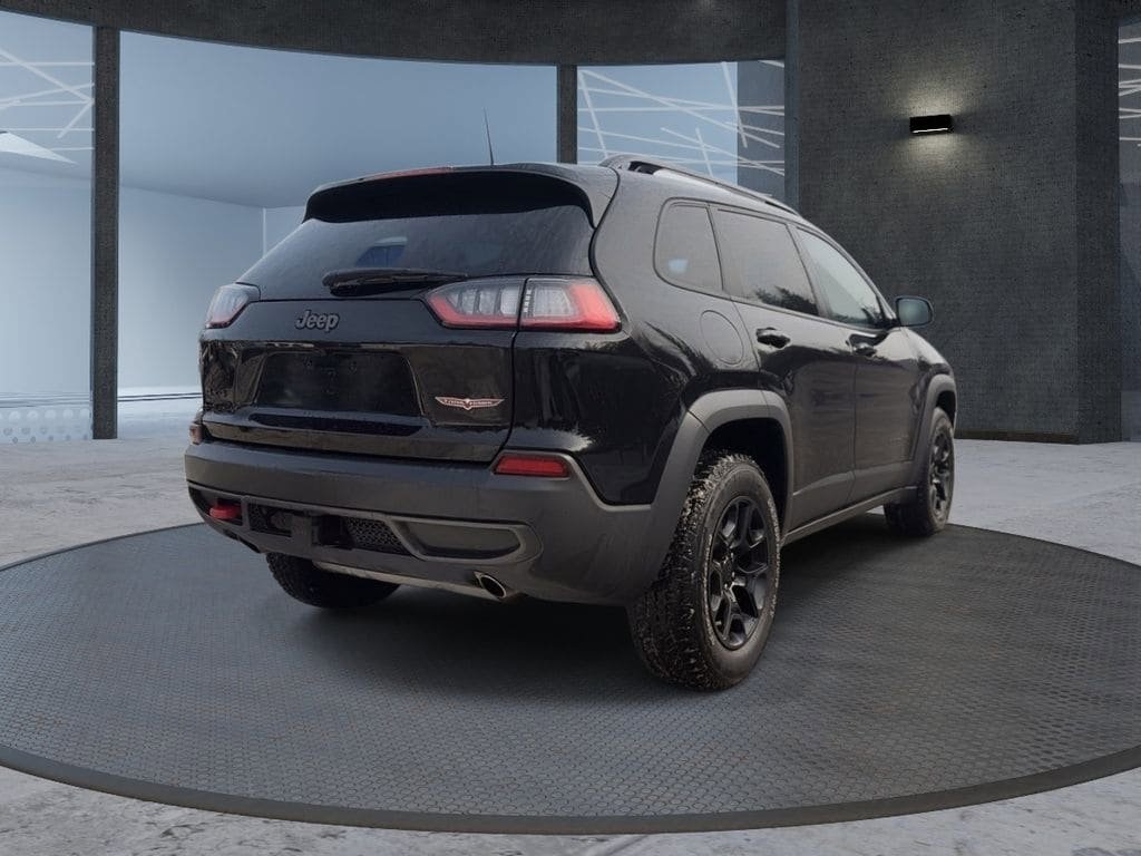 Used 2022 Jeep Cherokee Trailhawk w/ Premium Leather Package AWD/4WD image 4