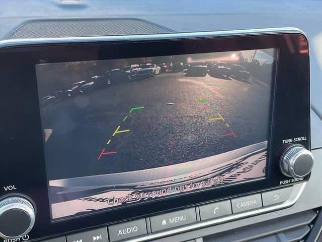 Used 2024 Nissan Altima 2.5 SV image 15