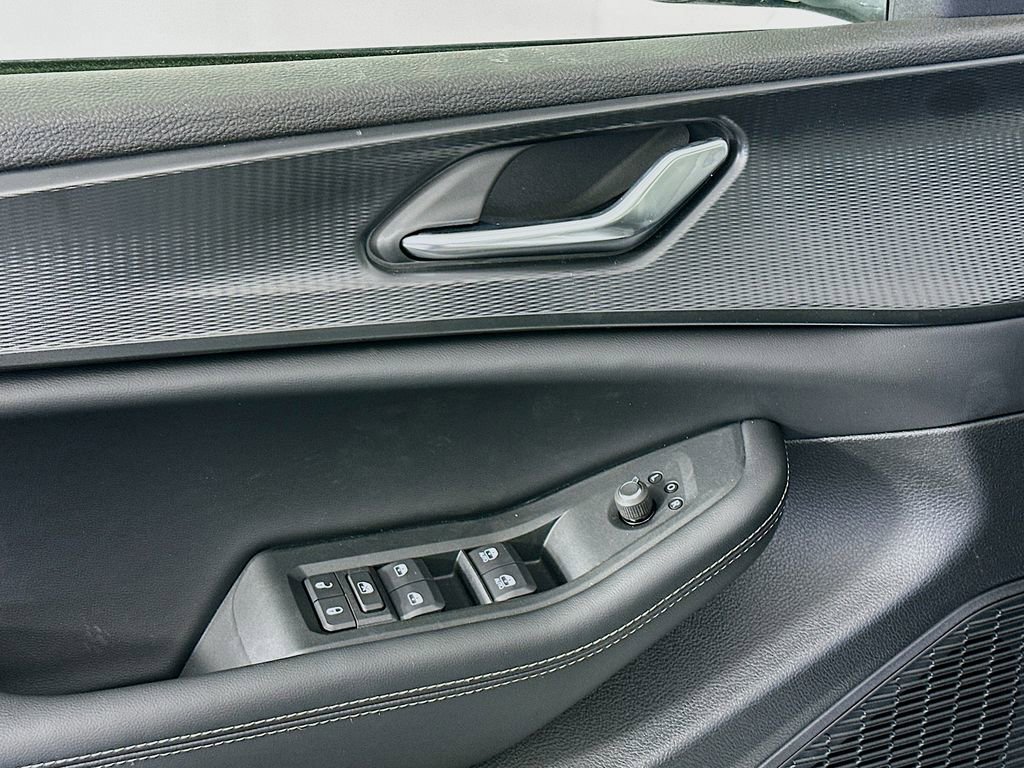 New 2025 Jeep Grand Cherokee L Altitude image 22