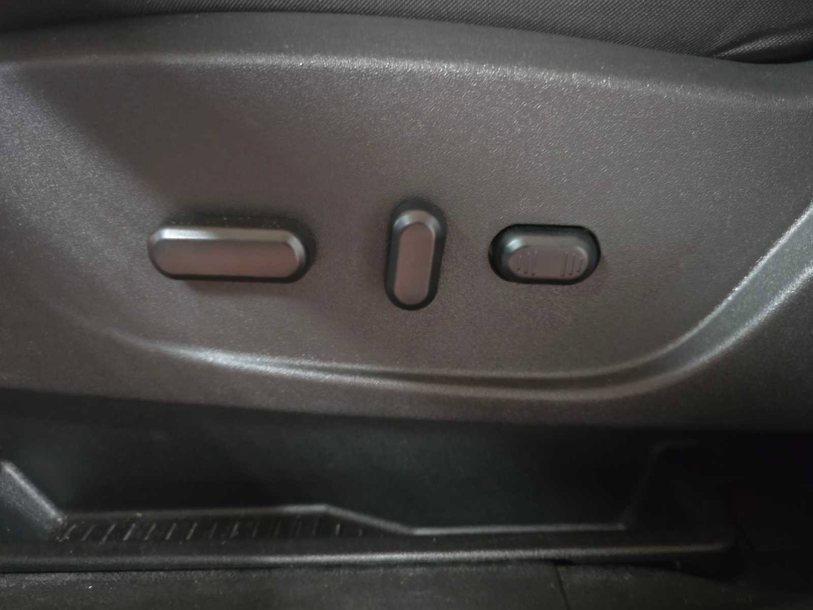 Used 2019 Ford Escape SE image 23