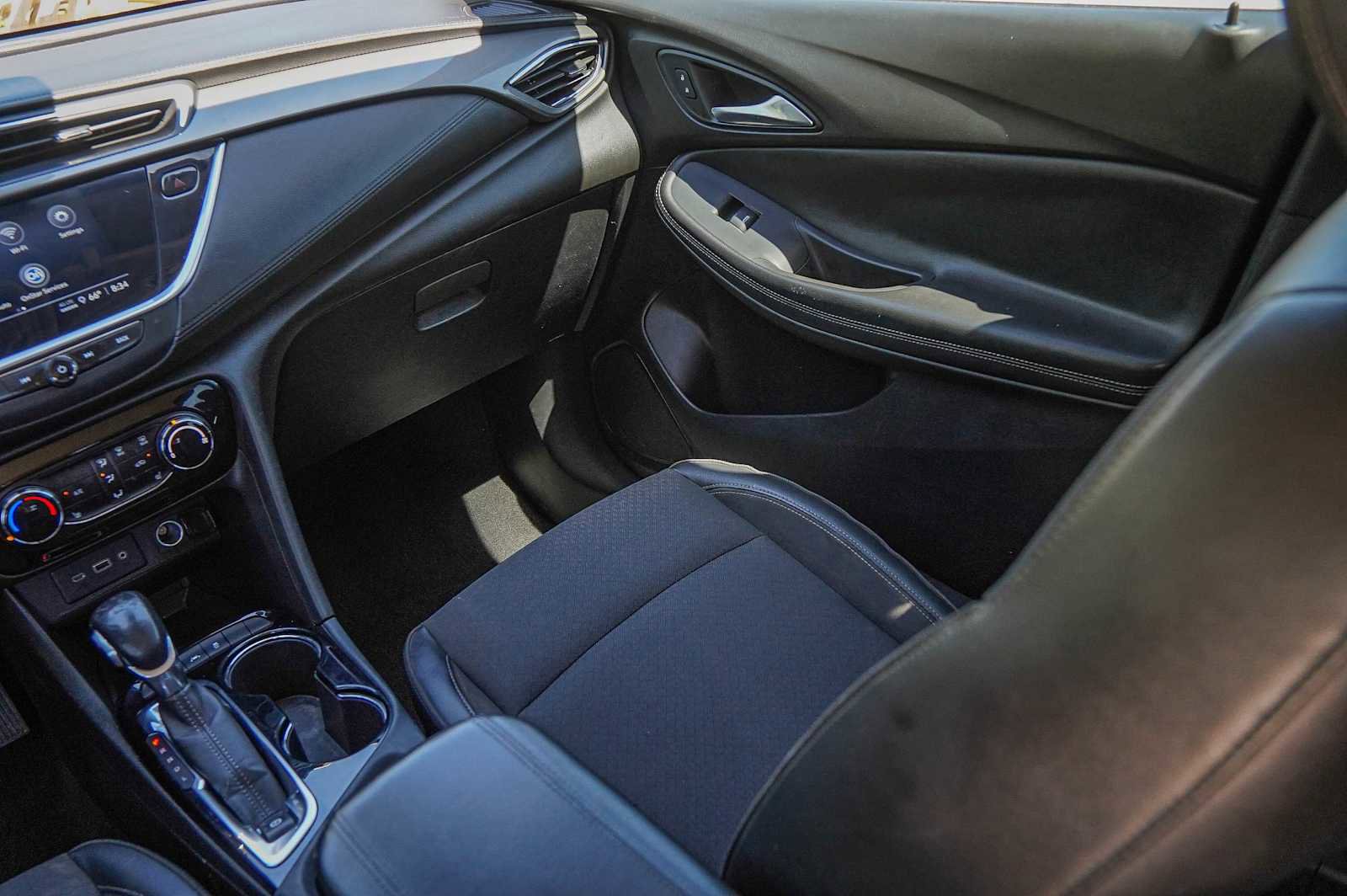 Used 2020 Buick Encore GX Preferred w/ Sport Touring Package image 27