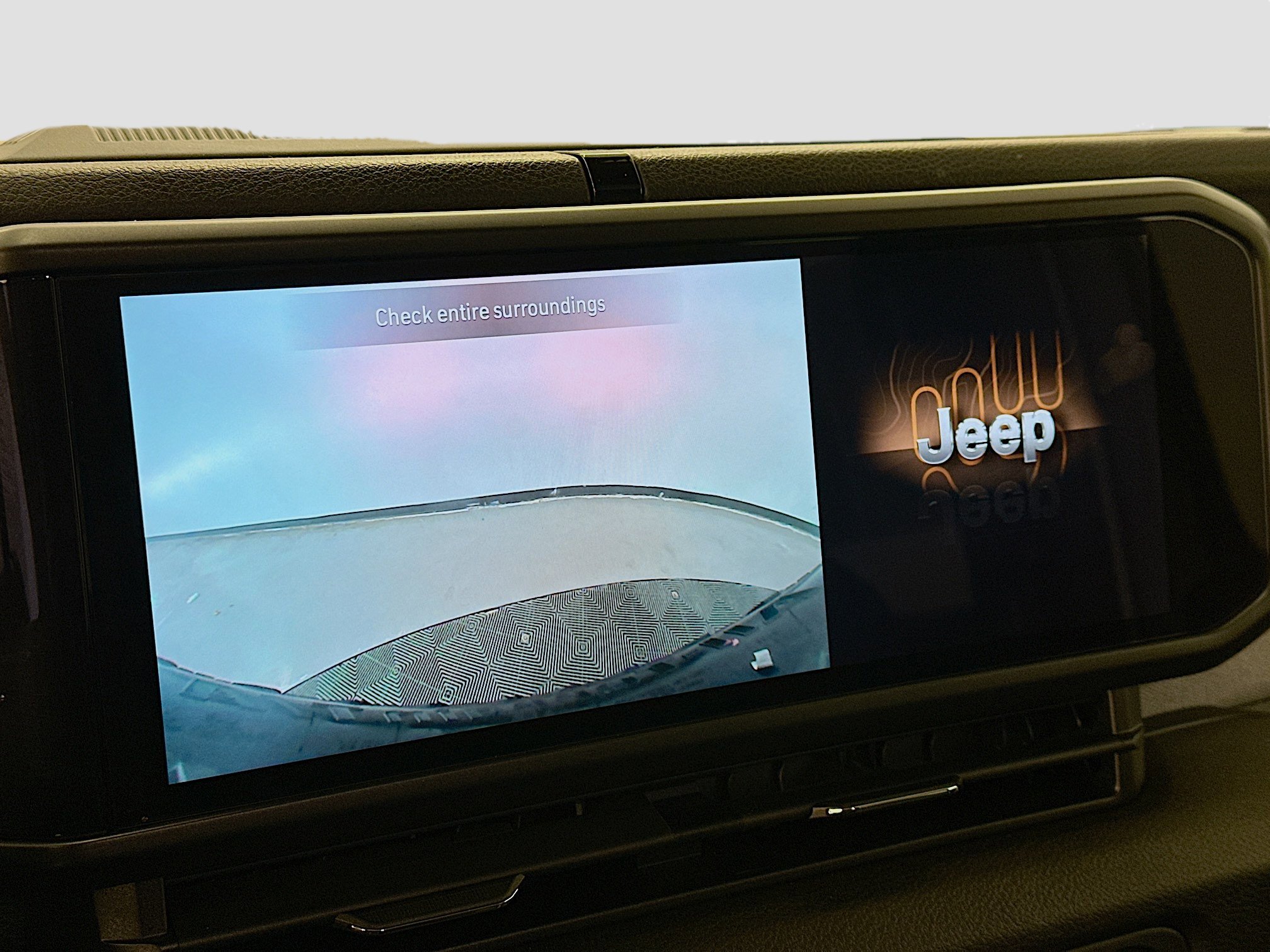 Used 2025 Jeep Wrangler Willys image 22