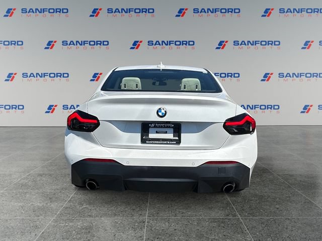 Used 2022 BMW 230i Coupe w/ Premium Package RWD image 4