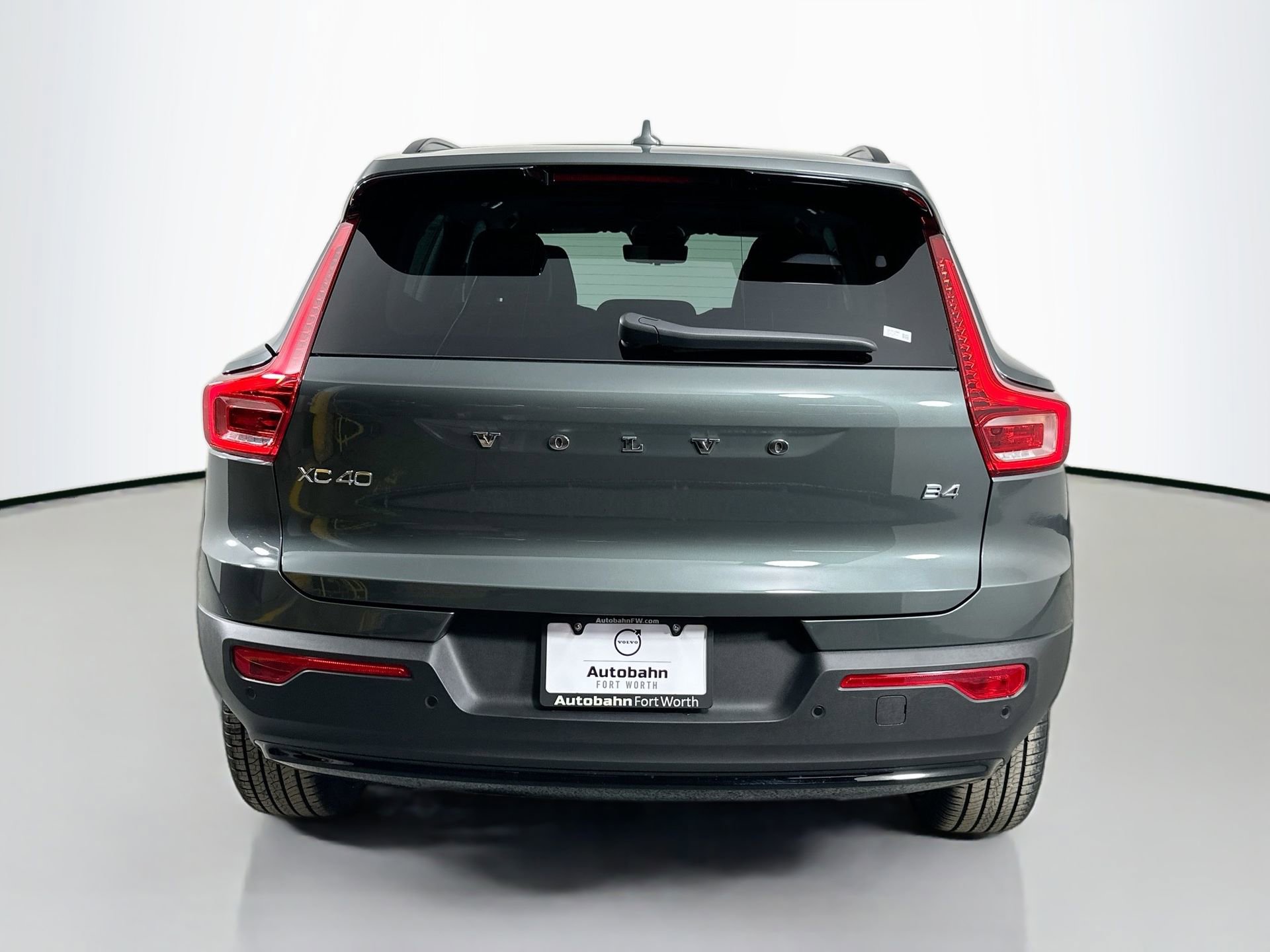 New 2026 Volvo XC40 B4 Plus w/ Climate Package image 6