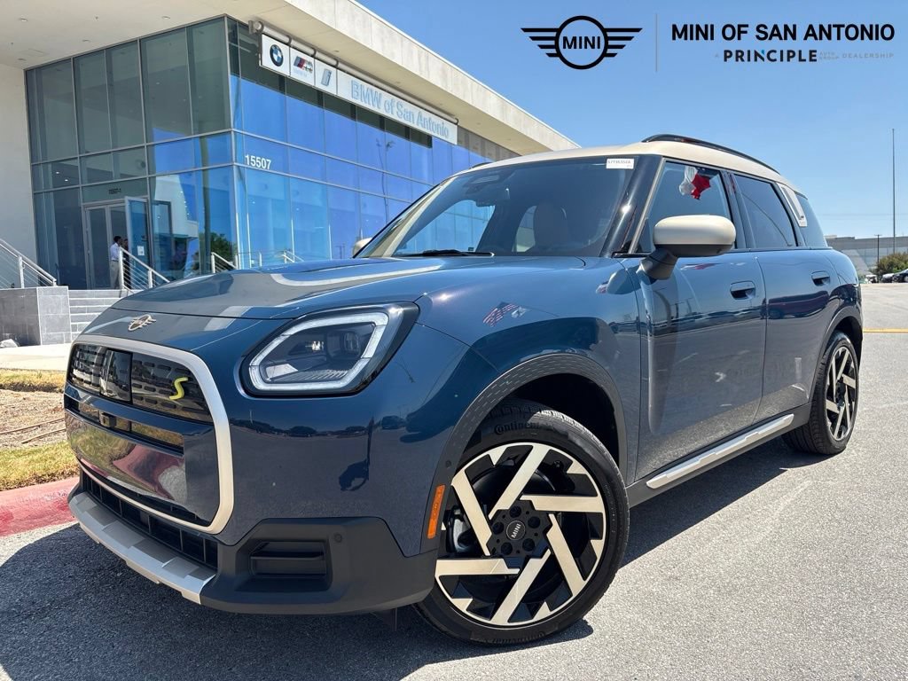 Certified 2025 MINI Cooper Countryman SE w/ Comfort Package Max