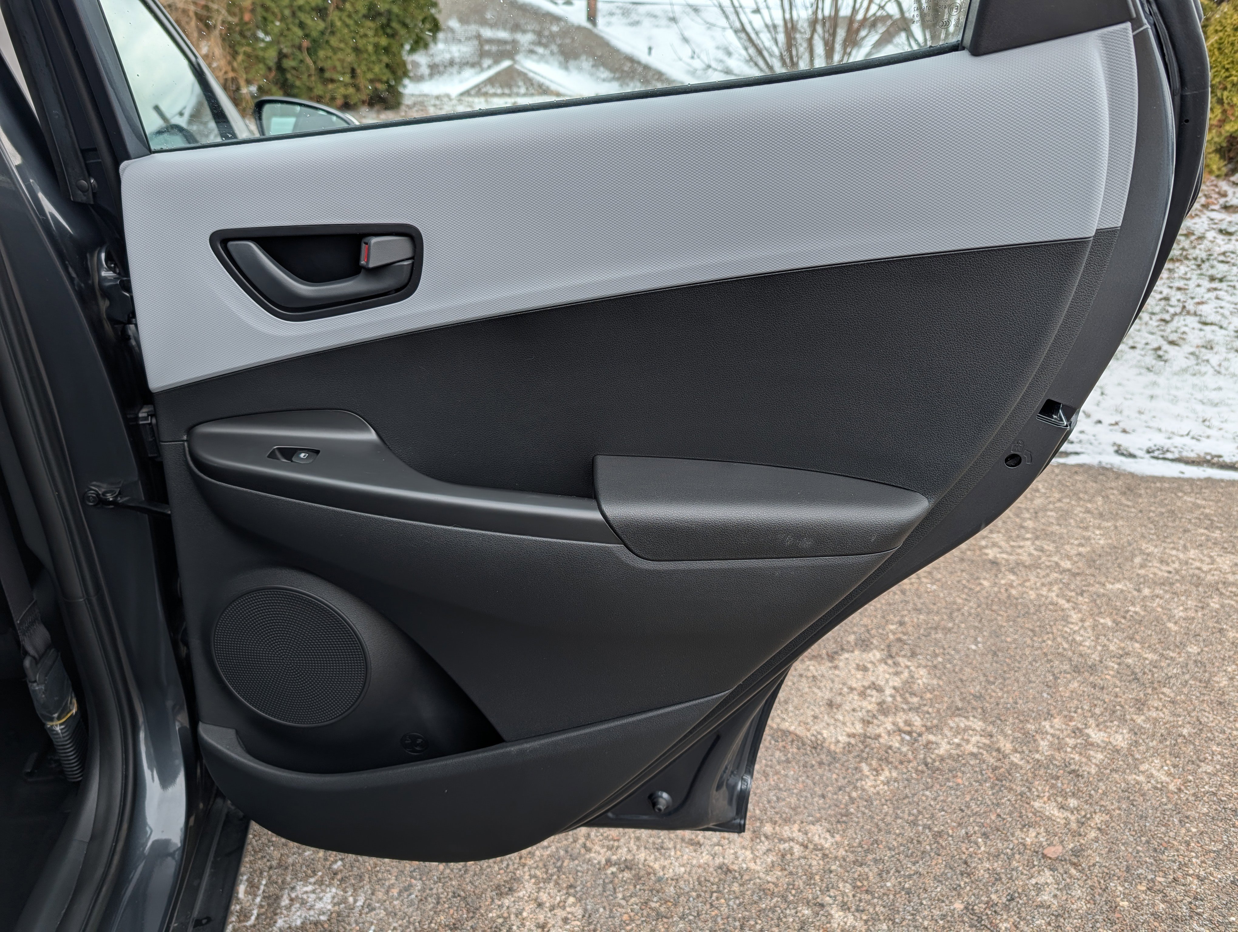 Used 2021 Hyundai Kona SE w/ Cargo Package image 31