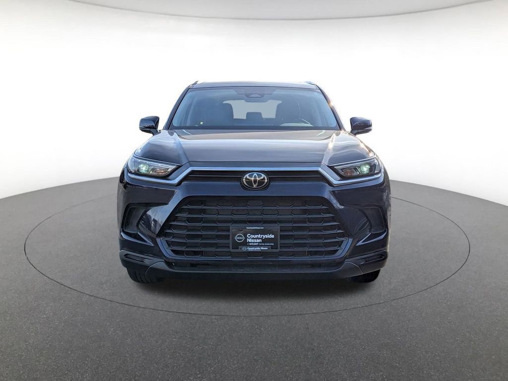Used 2025 Toyota Grand Highlander AWD image 2