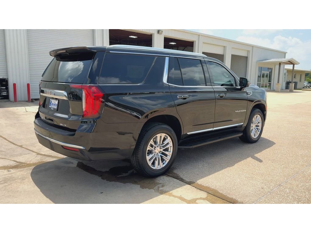 Used 2023 GMC Yukon SLT w/ SLT Luxury Package AWD/4WD image 8