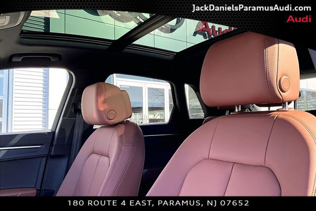 Used 2025 Audi Q3 2.0T Premium w/ Convenience Package image 17