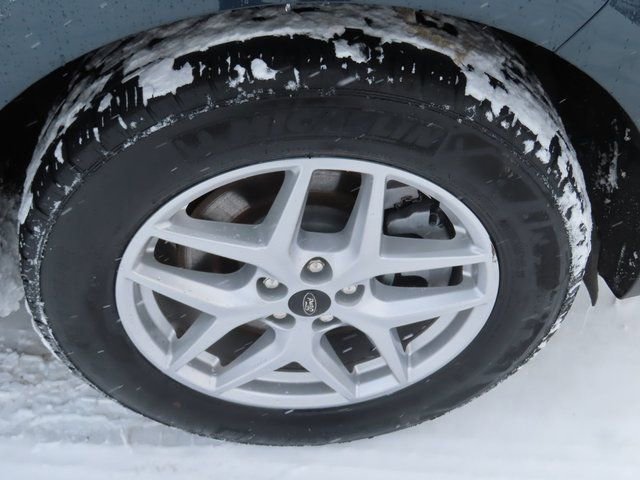 Used 2023 Ford Edge SEL image 12