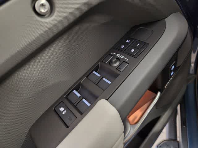 New 2026 Land Rover Defender 110 S AWD/4WD image 38