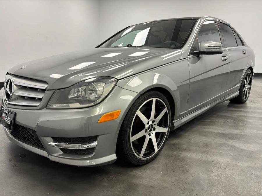 Used 2013 Mercedes-Benz C 300 Sport image 18