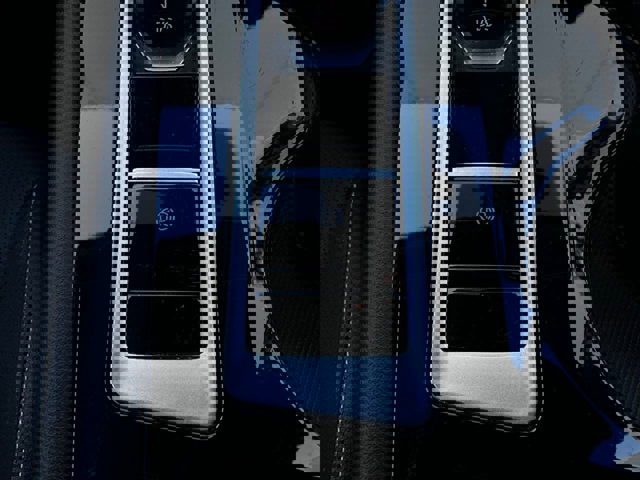 Used 2025 Volkswagen Atlas SE image 24