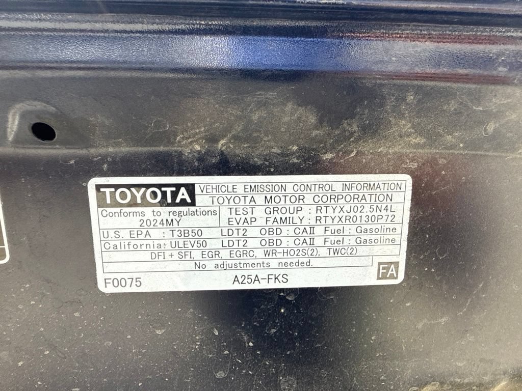 Used 2024 Toyota RAV4 XLE AWD/4WD image 22