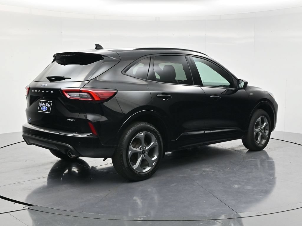 Used 2024 Ford Escape ST-Line w/ Tech Pack #1 AWD/4WD image 5