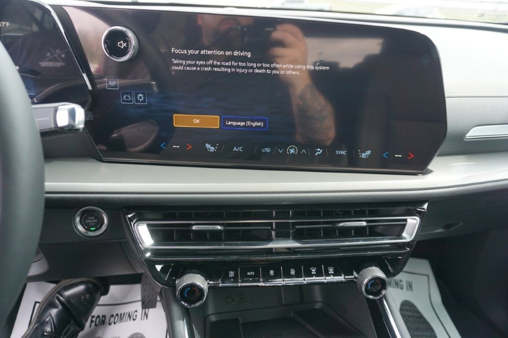 New 2025 Chevrolet Traverse LT w/ Driver Confidence Package image 19