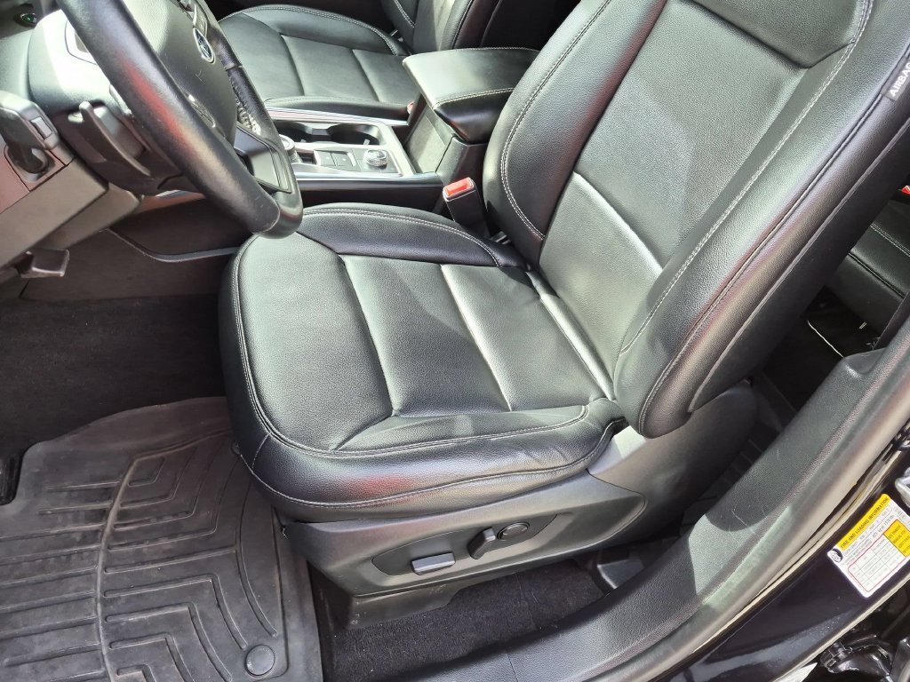 Used 2020 Ford Explorer XLT w/ Equipment Group 202A AWD/4WD image 23