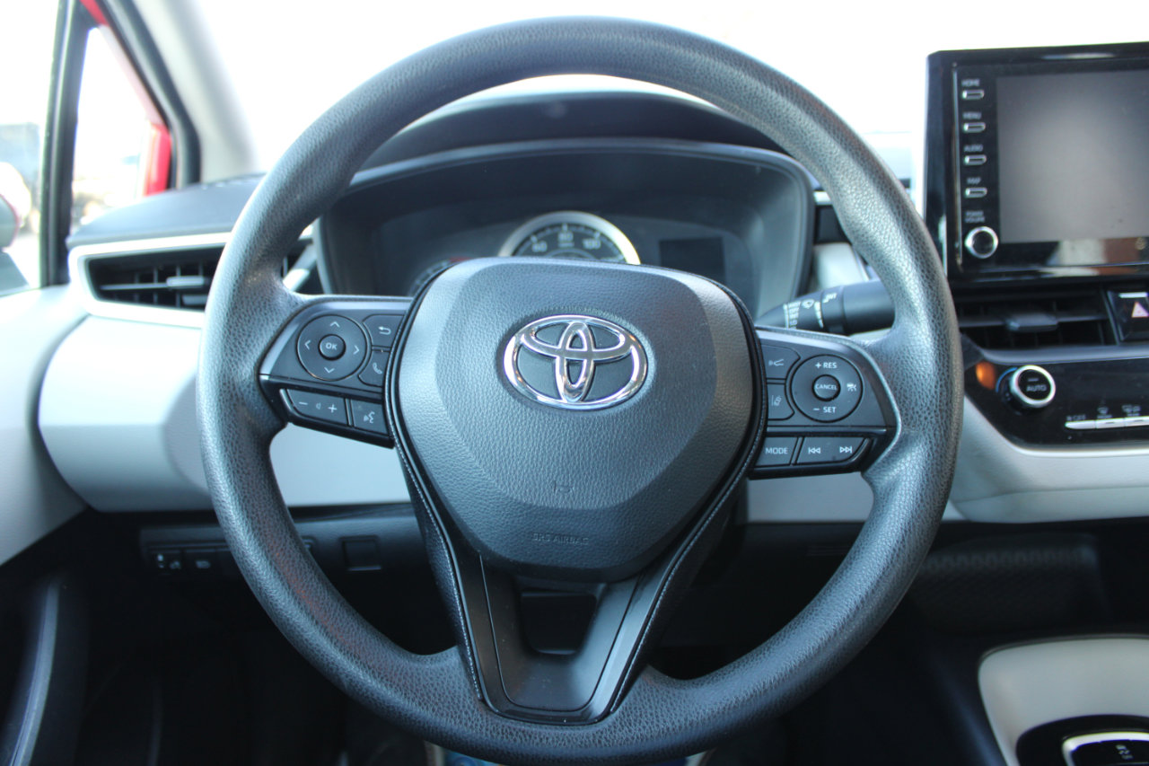 Used 2020 Toyota Corolla LE image 15