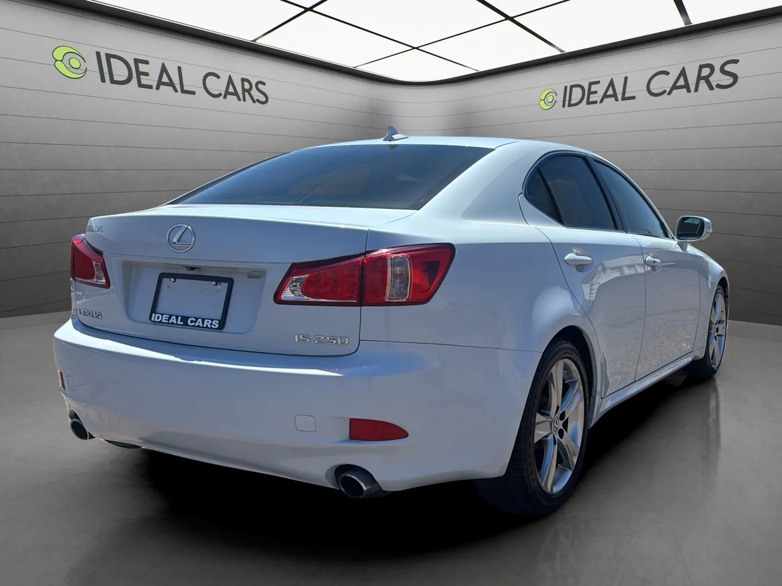 Used 2011 Lexus IS 250 w/ Premium Pkg Value Edition RWD image 5