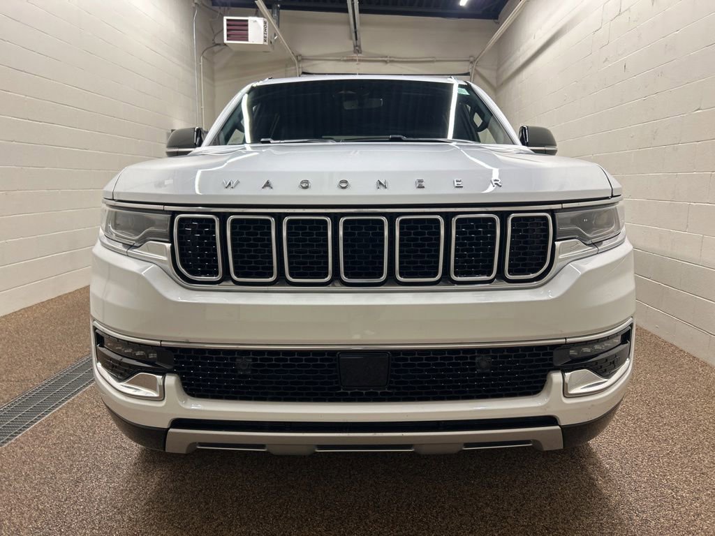 Used 2024 Jeep Wagoneer Series II AWD/4WD image 2