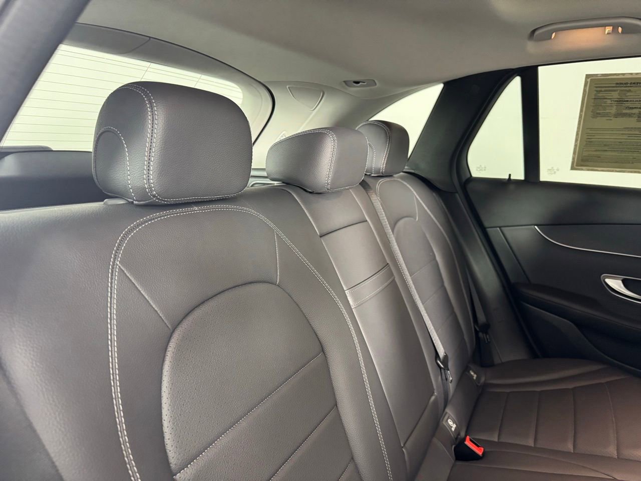 Used 2021 Mercedes-Benz GLC 300 4MATIC image 31