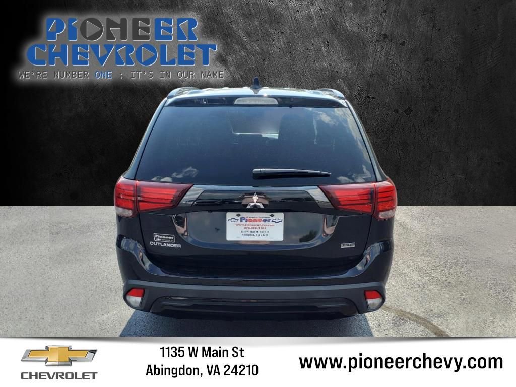 Used 2020 Mitsubishi Outlander LE image 4