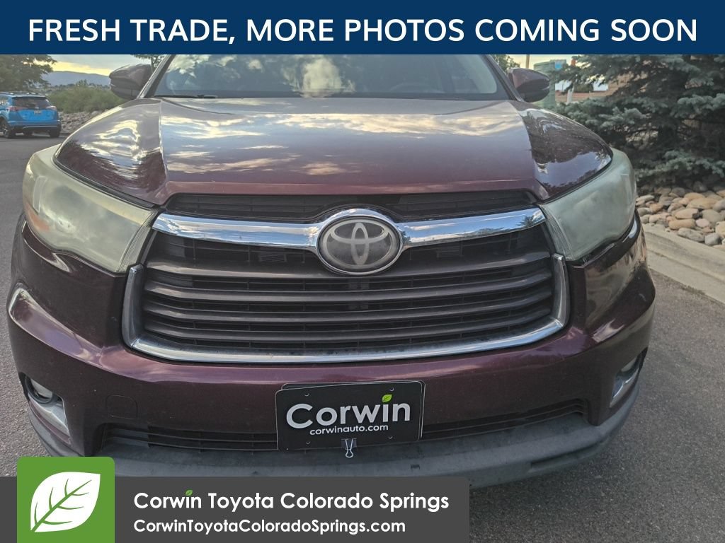 Used 2015 Toyota Highlander Limited w/ Driver Technology Package FWD image 9