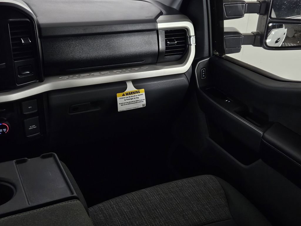 Used 2024 Ford F250 XLT w/ FX4 Off-Road Package image 12