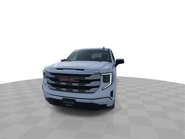 Used 2024 GMC Sierra 1500 SLE image 3