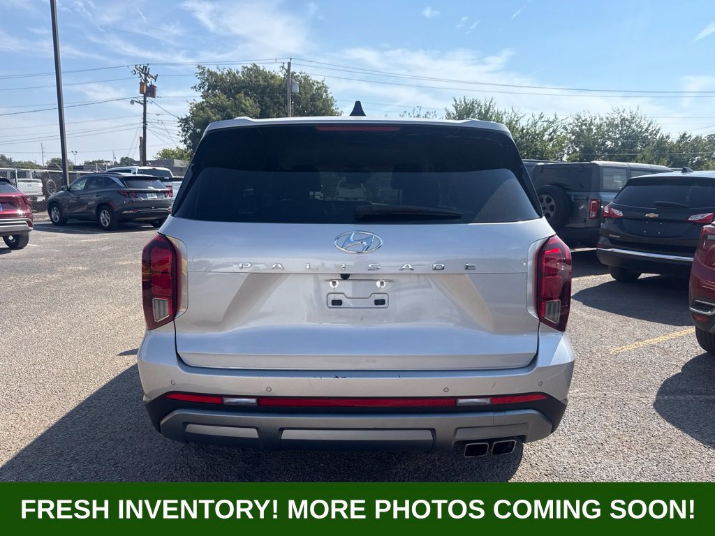 Used 2025 Hyundai Palisade SEL FWD image 3
