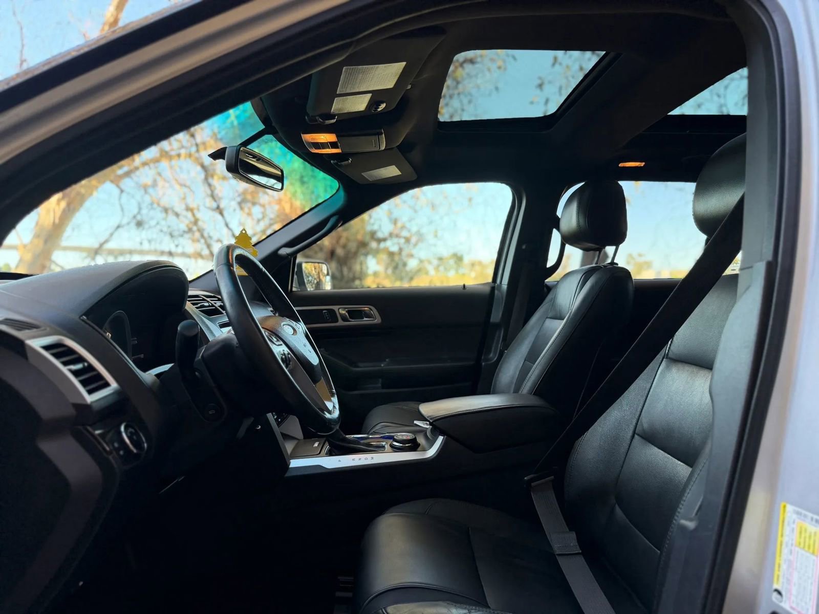 Used 2015 Ford Explorer Limited image 10