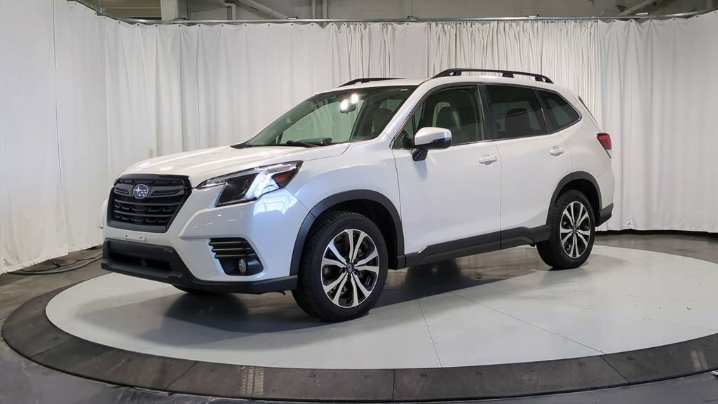 Used 2022 Subaru Forester Limited image 5