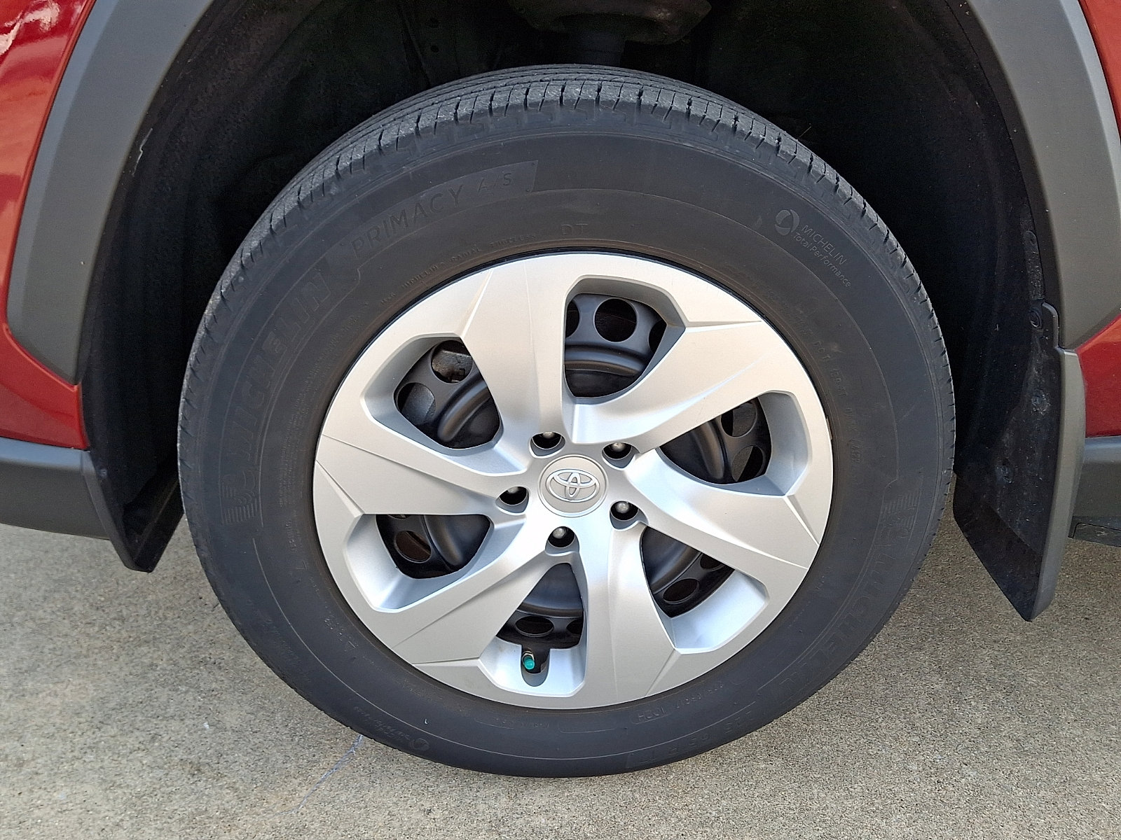 Used 2023 Toyota RAV4 LE image 28