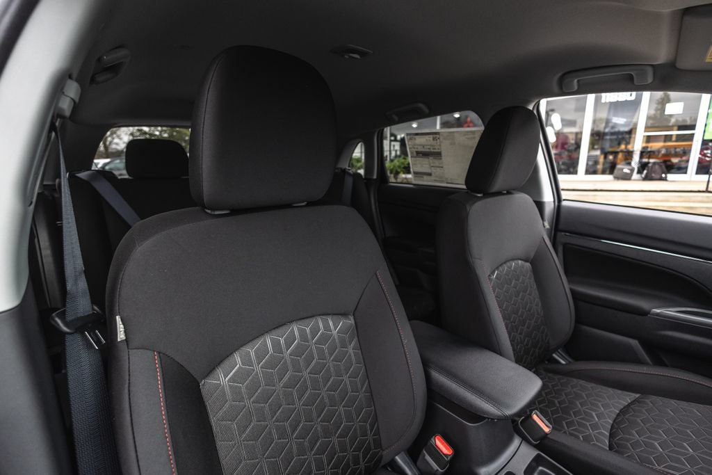 New 2026 Mitsubishi Outlander Sport LE AWD/4WD image 34