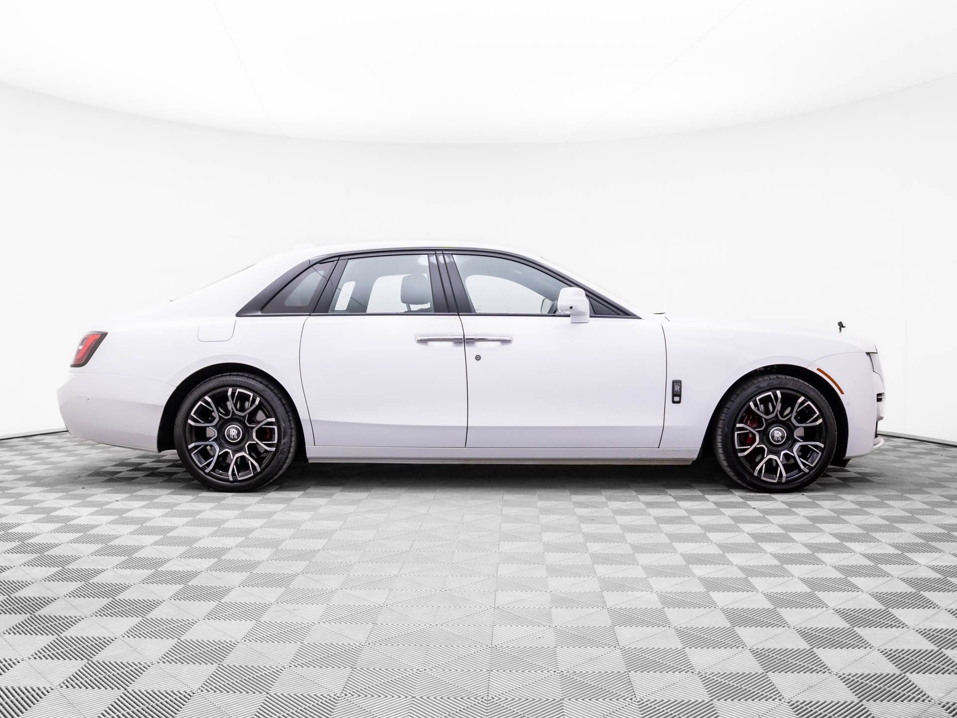 Used 2022 Rolls-Royce Ghost Black Badge image 7