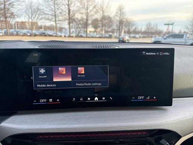 Certified 2025 BMW 330i xDrive Sedan w/ Premium Package image 14