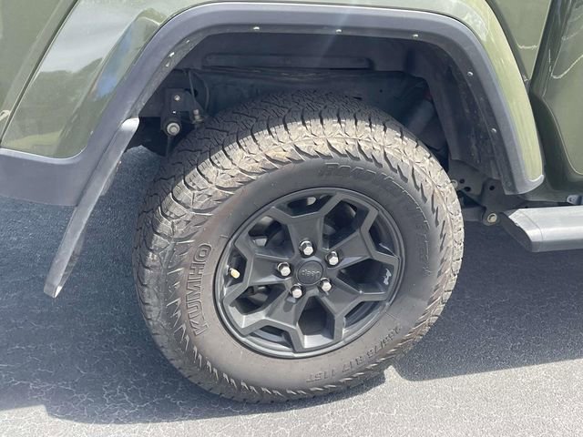 Used 2021 Jeep Gladiator Willys image 11
