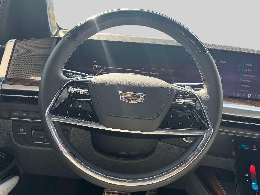 Used 2025 Cadillac Escalade Sport Platinum w/ LPO, Floor Liner Package AWD/4WD image 14