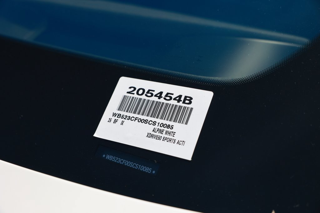 Used 2025 BMW iX xDrive50 AWD/4WD image 42