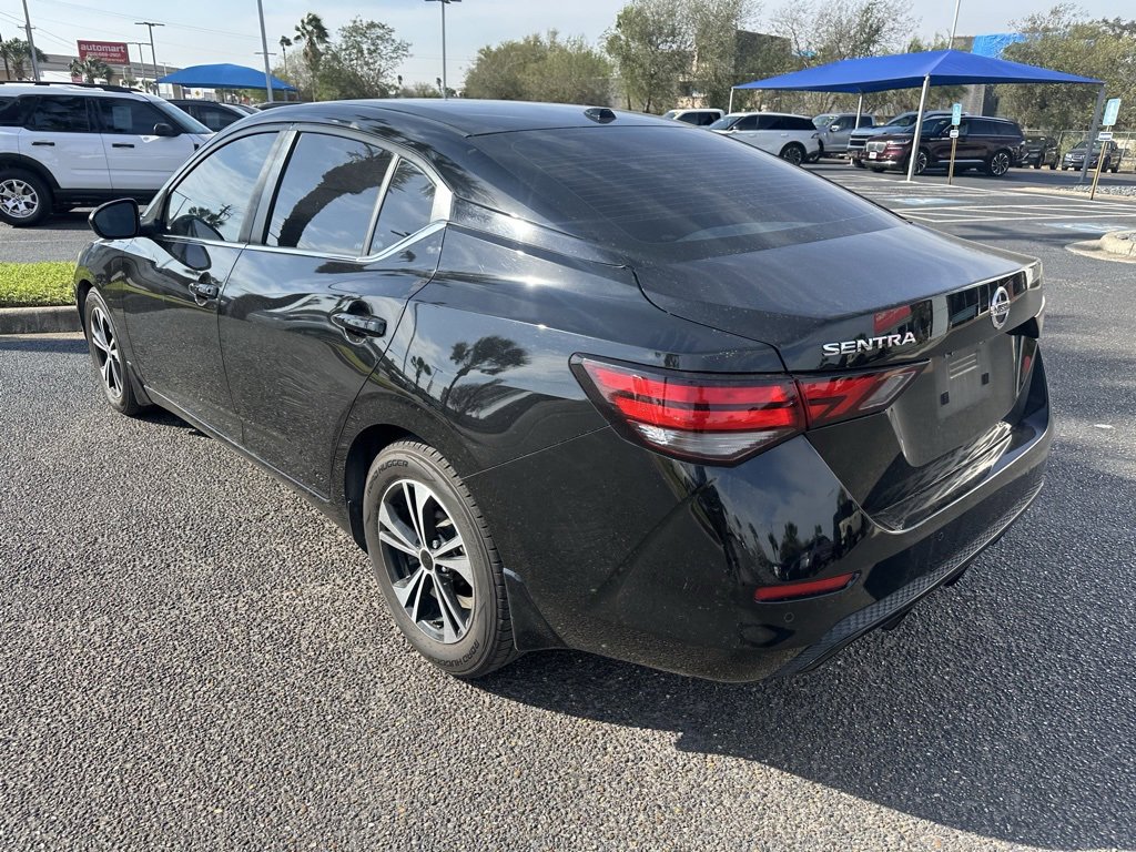 Used 2022 Nissan Sentra SV image 4