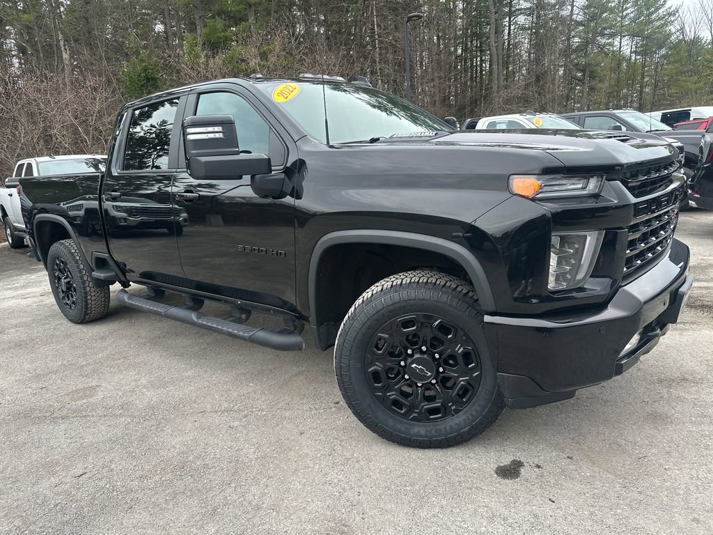 Used 2022 Chevrolet Silverado 3500 LTZ w/ LTZ Plus Package image 7