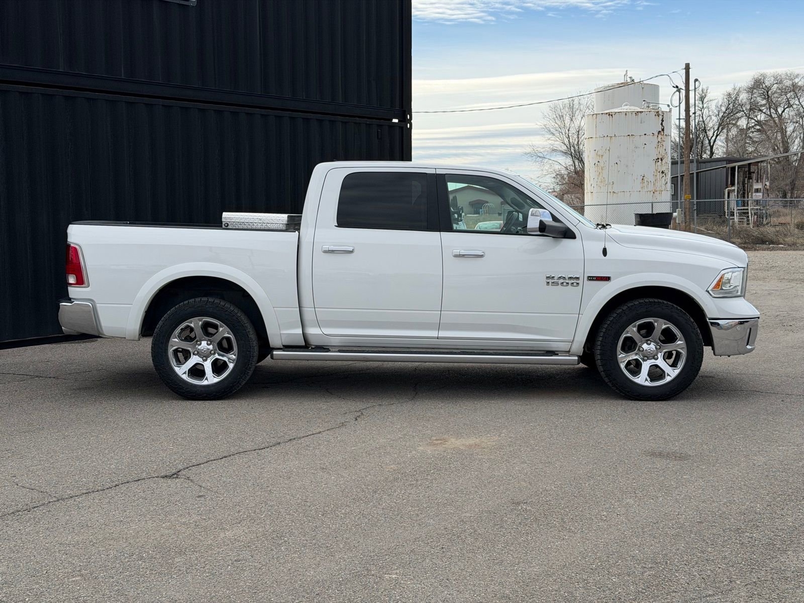 Used 2018 RAM 1500 Laramie image 6
